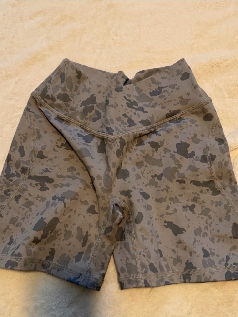 Alphalete Surface Power Short 5” - Pebble Print Mocha